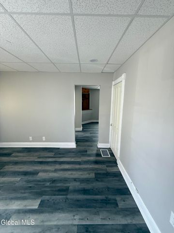 1320 4th Avenue, Schenectady, NY 12303