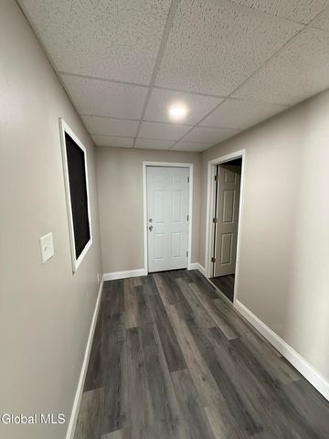 1320 4th Avenue, Schenectady, NY 12303