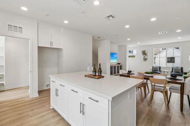 2572 Delphinium Lane, Carlsbad, CA 92008