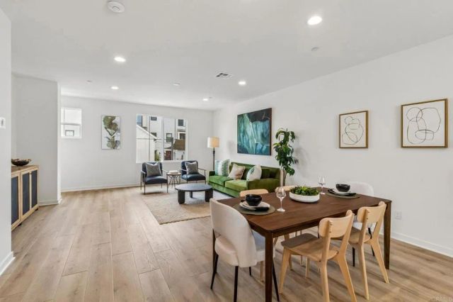 2572 Delphinium Lane, Carlsbad, CA 92008