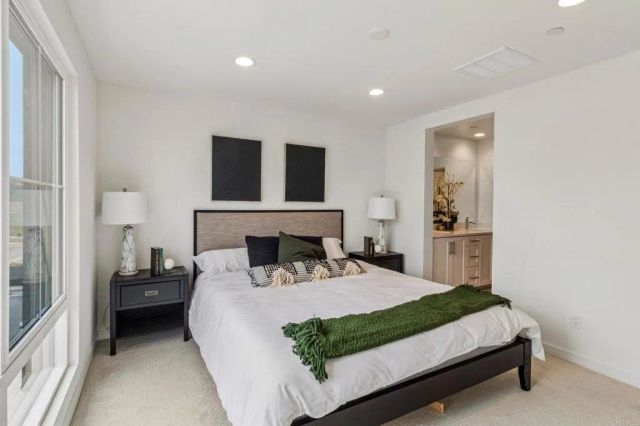 2572 Delphinium Lane, Carlsbad, CA 92008