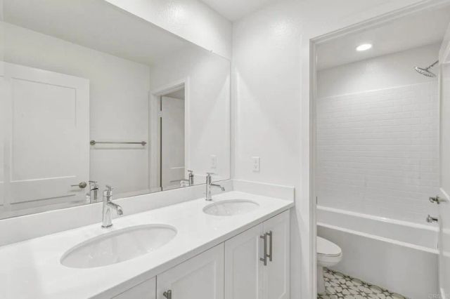 2572 Delphinium Lane, Carlsbad, CA 92008