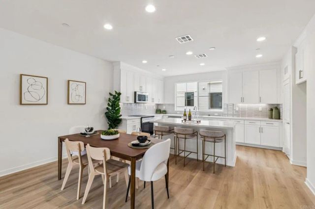 2572 Delphinium Lane, Carlsbad, CA 92008