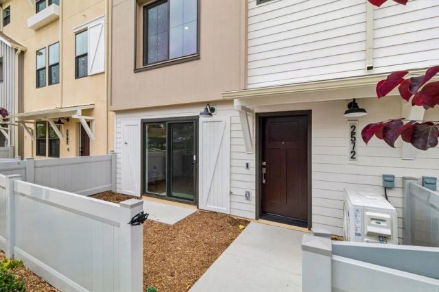 2572 Delphinium Lane, Carlsbad, CA 92008