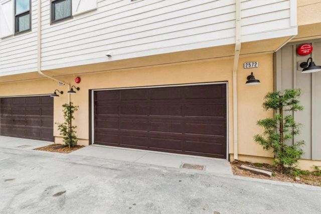 2572 Delphinium Lane, Carlsbad, CA 92008