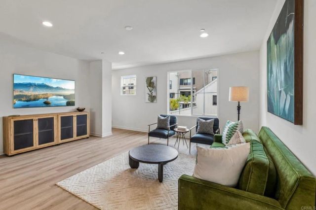 2572 Delphinium Lane, Carlsbad, CA 92008
