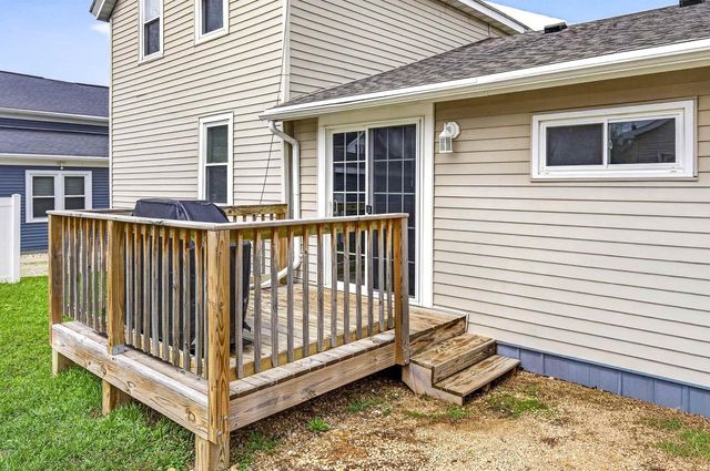 327 W 7TH AVENUE, Oshkosh, WI 54902