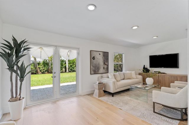 4461 NE 19th Avenue, Oakland Park, FL 33308