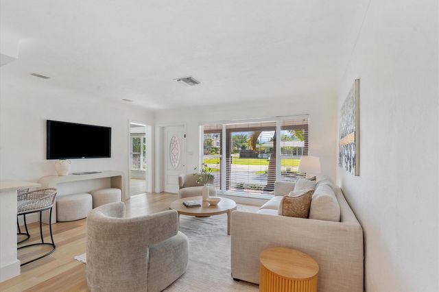 4461 NE 19th Avenue, Oakland Park, FL 33308