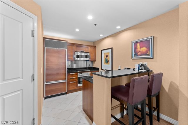135 East Harmon Avenue 2120, Las Vegas, NV 89109