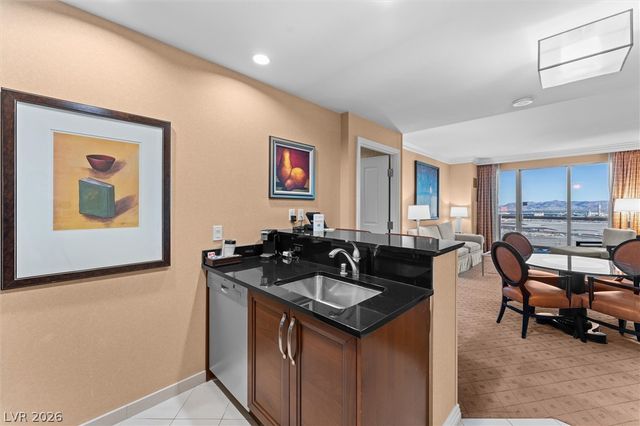 135 East Harmon Avenue 2120, Las Vegas, NV 89109