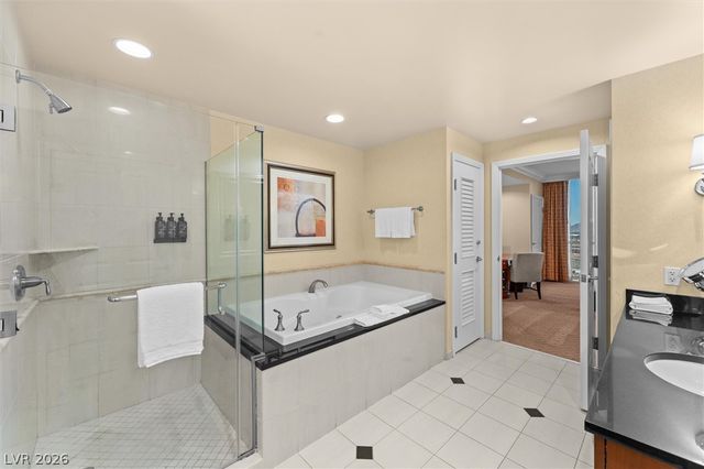 135 East Harmon Avenue 2120, Las Vegas, NV 89109