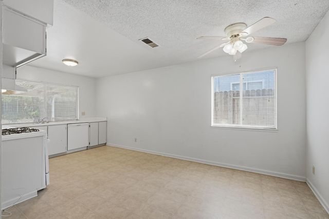 6944 Woodmore Oaks Dr, Orangevale, CA 95662