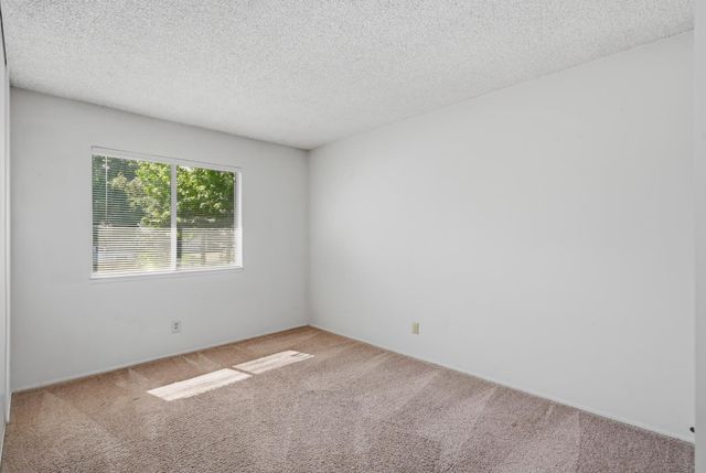 6944 Woodmore Oaks Dr, Orangevale, CA 95662