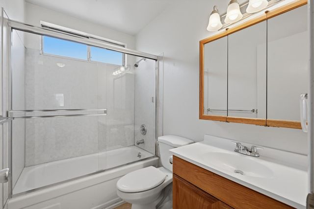 6944 Woodmore Oaks Dr, Orangevale, CA 95662