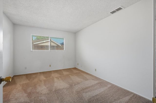 6944 Woodmore Oaks Dr, Orangevale, CA 95662