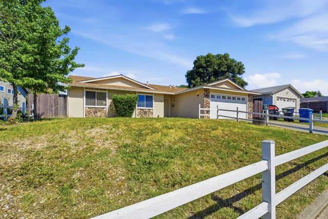 6944 Woodmore Oaks Dr, Orangevale, CA 95662