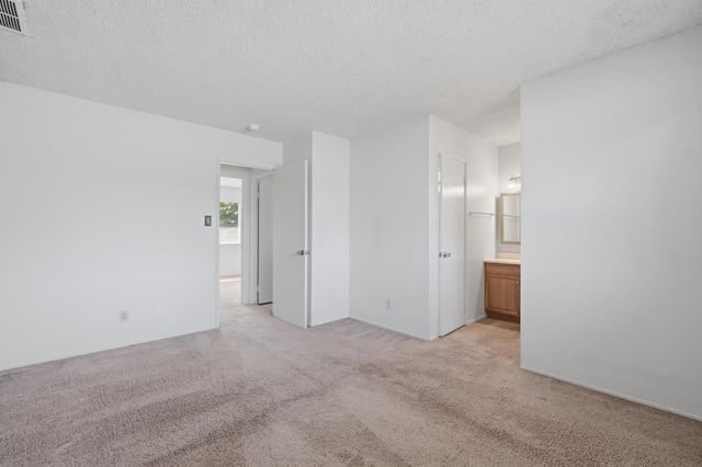 6944 Woodmore Oaks Dr, Orangevale, CA 95662