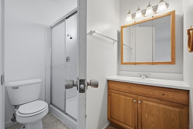 6944 Woodmore Oaks Dr, Orangevale, CA 95662