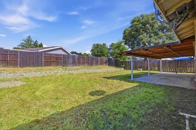 6944 Woodmore Oaks Dr, Orangevale, CA 95662