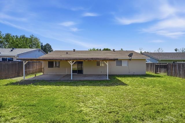 6944 Woodmore Oaks Dr, Orangevale, CA 95662