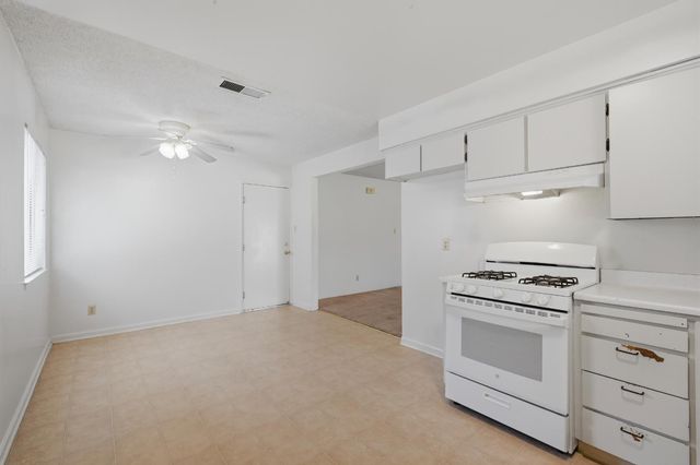 6944 Woodmore Oaks Dr, Orangevale, CA 95662