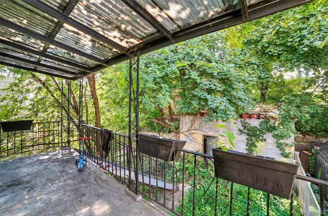 105 Palisade Avenue, Yonkers, NY 10701