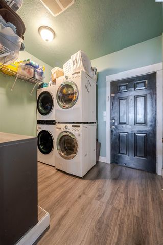 6112 Woodbine Drive, Pasco, WA 99301