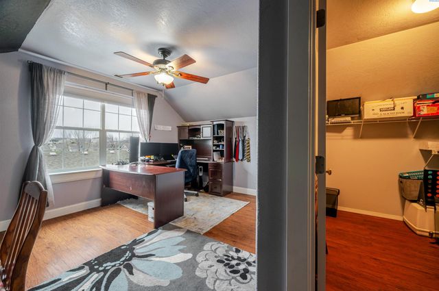 6112 Woodbine Drive, Pasco, WA 99301