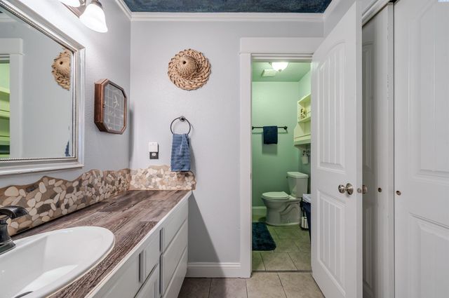 6112 Woodbine Drive, Pasco, WA 99301