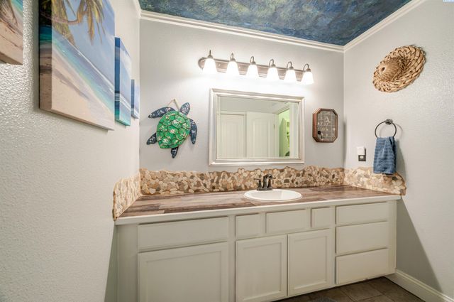 6112 Woodbine Drive, Pasco, WA 99301