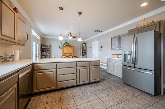 6112 Woodbine Drive, Pasco, WA 99301