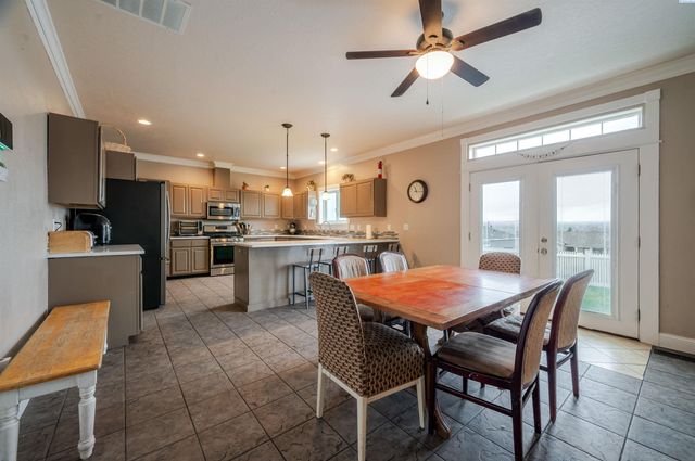 6112 Woodbine Drive, Pasco, WA 99301