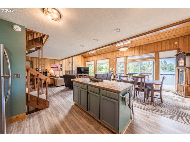 4040 Ne 20TH St, Otis, OR 97368