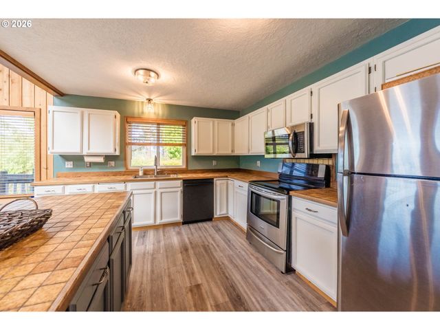 4040 Ne 20TH St, Otis, OR 97368