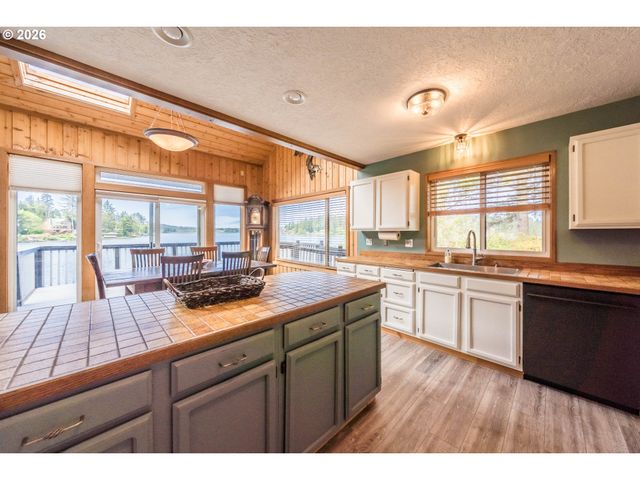 4040 Ne 20TH St, Otis, OR 97368