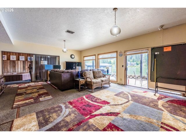 4040 Ne 20TH St, Otis, OR 97368