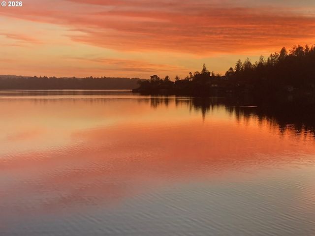 4040 Ne 20TH St, Otis, OR 97368