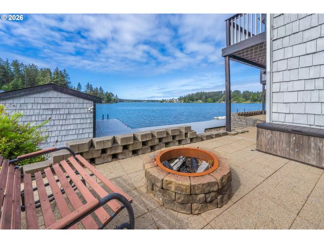 4040 Ne 20TH St, Otis, OR 97368