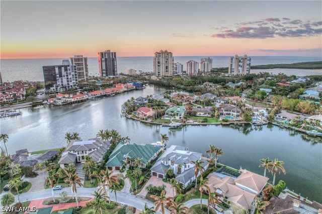 339 Devils Bight, Naples, FL 34103