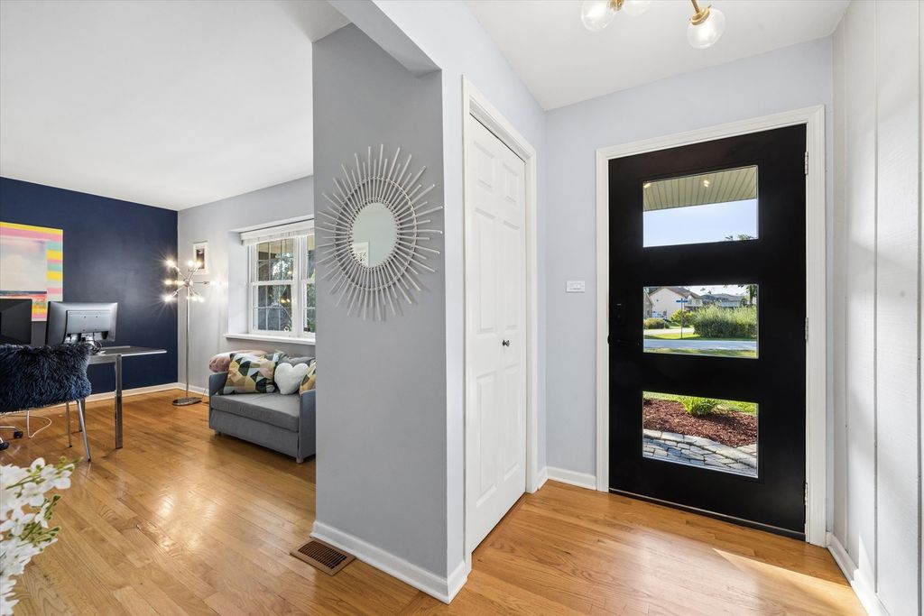 342 Janet Avenue, Darien, IL 60561 — photo 5