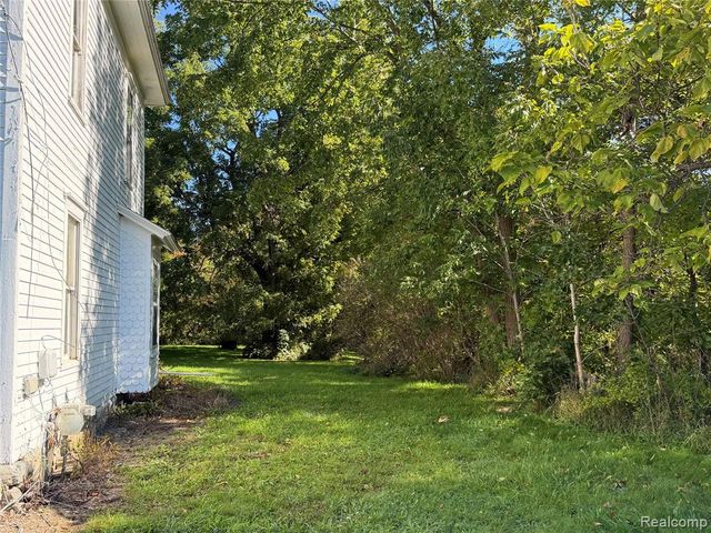 16649 Dixie Highway, Davisburg, MI 48350