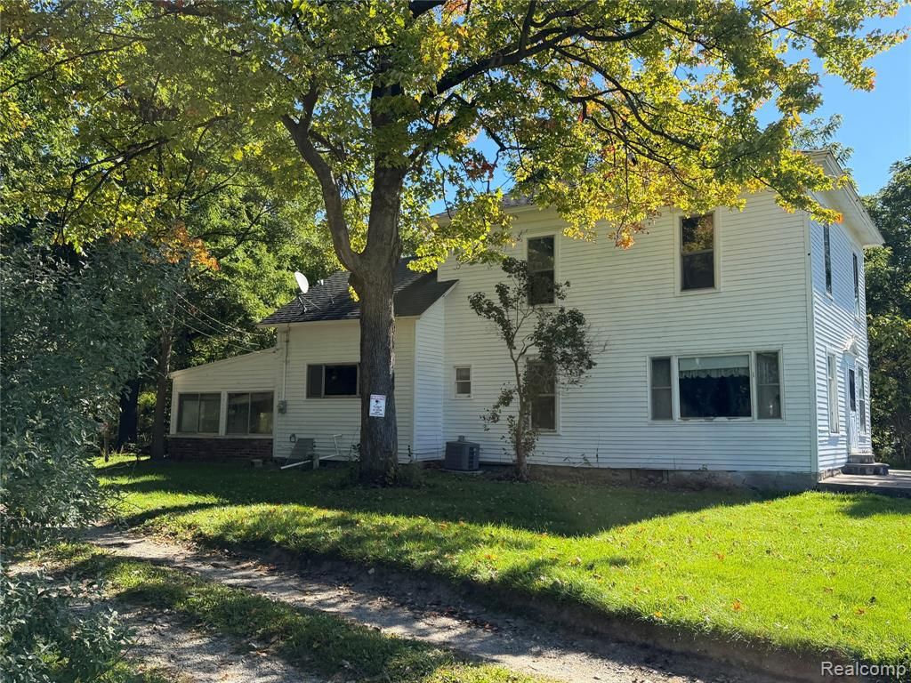 16649 Dixie Highway, Davisburg, MI 48350