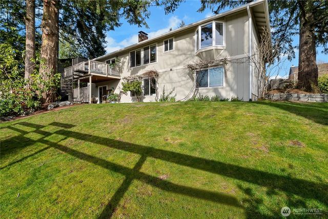 3715 Goldcrest Heights NW, Olympia, WA 98502