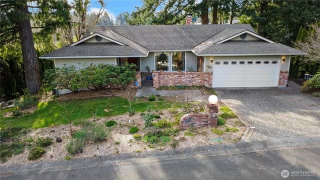 3715 Goldcrest Heights NW, Olympia, WA 98502