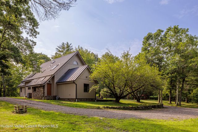 115 Bellwood Lane, Saugerties, NY 12477