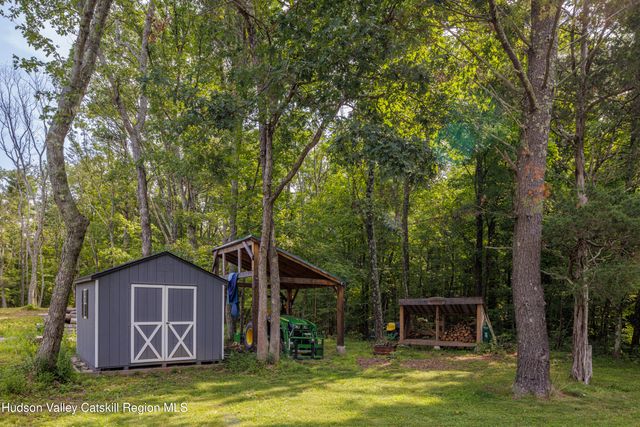 115 Bellwood Lane, Saugerties, NY 12477