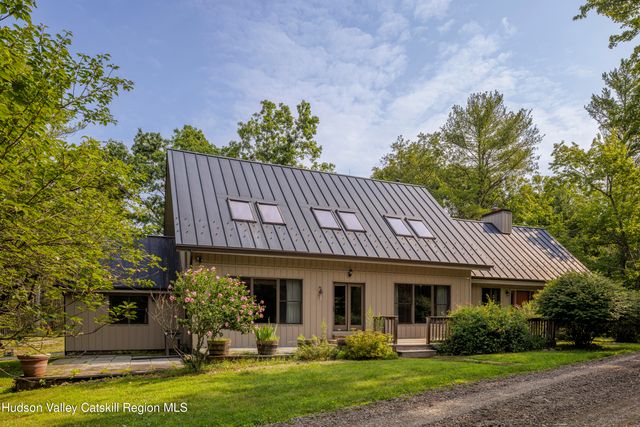 115 Bellwood Lane, Saugerties, NY 12477