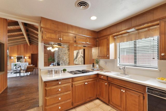 8406 De Anza Ave, Stockton, CA 95209