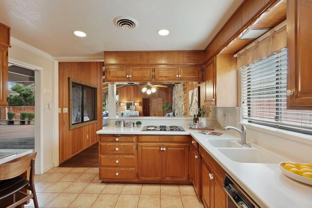 8406 De Anza Ave, Stockton, CA 95209